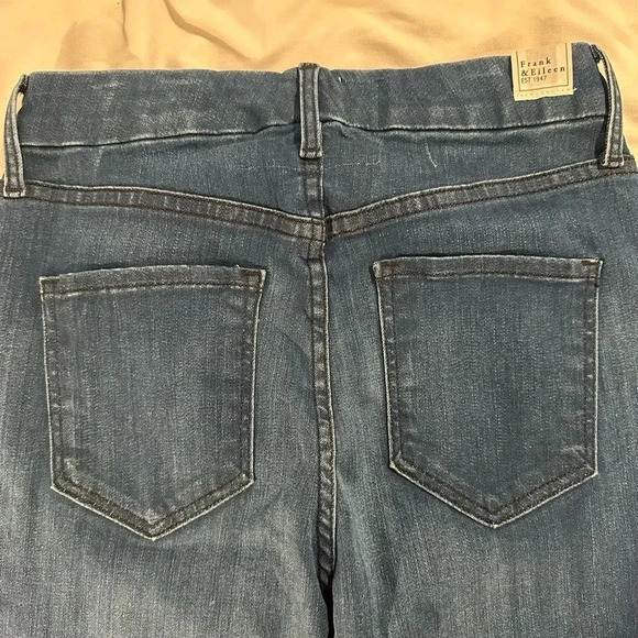 Frank & Eileen Sligo Easy Fit Skinny Jean In Medium Wash Raw Hem Size 26 - Picture 5 of 8